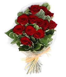 g�rsel �i�ek firmas� sevgililer g�n� k�rm�z� g�l buketi