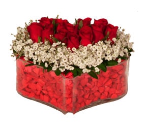 �i�ek�i firmam�zdan  Kalp i�inde g�l �i�ekleri izmite �i�ek sat���