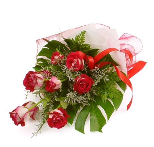 �i�ek sat�� sitesi masum ve etkileyici g�l buketi
